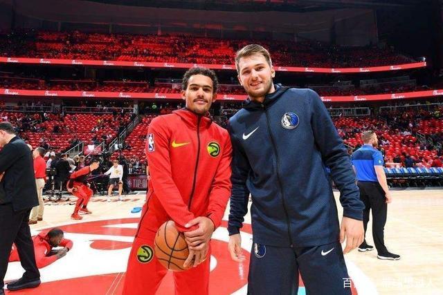 一剑封喉！高诗岩三分杀死比赛 全场仅这一次出手&贡献5分8助（关键三分定胜局！高诗岩全场唯一出手命中，贡献5分8助攻）