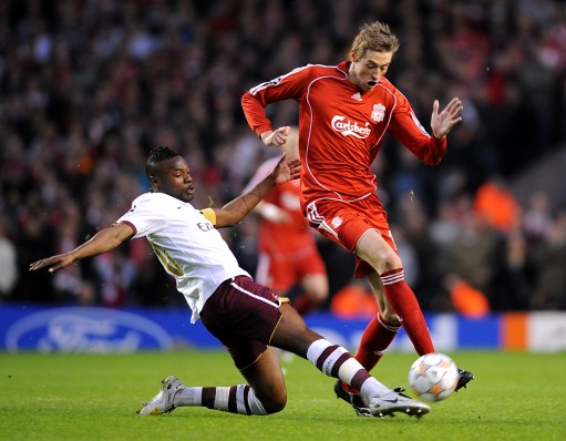 火箭状元秀哈登带队击败国王（状元哈登率火箭力克国王）