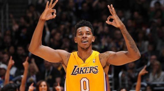 足总杯第三轮抽签：曼联对阵布莱顿，热刺大战维拉（足总杯第三轮抽签出炉：曼联遇布莱顿，热刺迎战维拉）