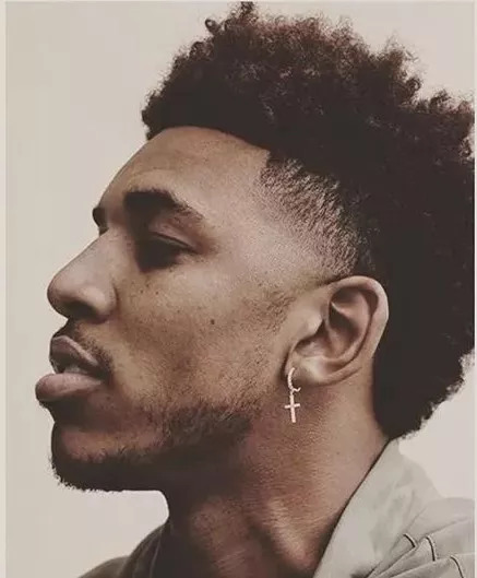 爷青回，维耶里社媒晒与大罗、巴乔、托蒂、卡纳瓦罗等人合照（众星同框！维耶里社媒晒与大罗、巴乔、托蒂、卡纳瓦罗等传奇合影）