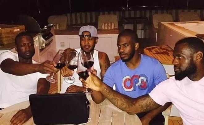 上光荣榜，大连英博一线队主教练李国旭获得辽宁五一劳动奖章（大连英博一线队主帅李国旭荣获辽宁五一劳动奖章，光荣上榜）