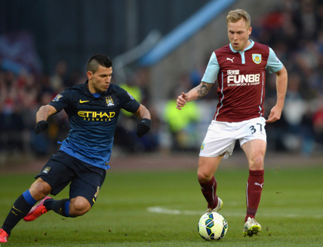 利物浦欧冠大名单：萨拉赫缺阵！范戴克领衔，维尔茨在列（利物浦公布欧冠名单：范戴克领军，萨拉赫缺席，维尔茨入选）